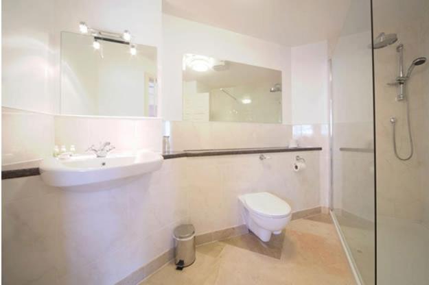 The Waterfront Hotel Baltimore Room photo